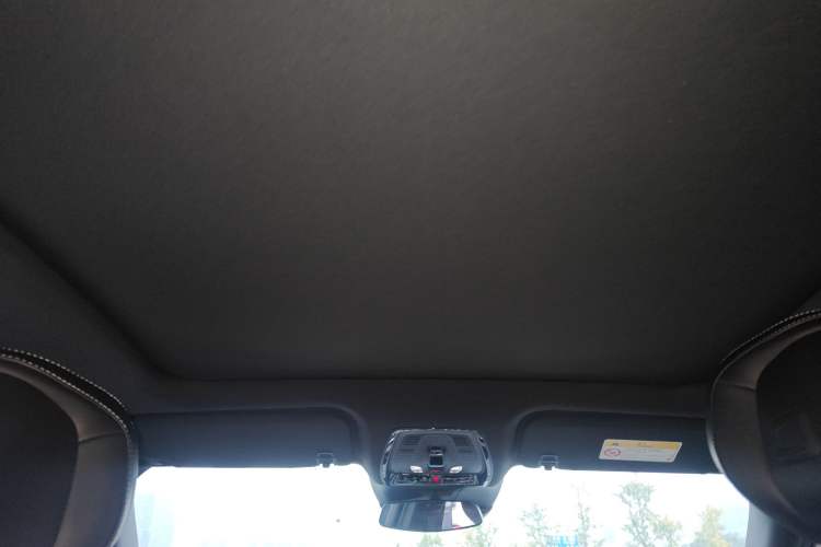 Used Cadillac LYRIQ 2024 Rear-Drive Standard Range Luxury Edition
