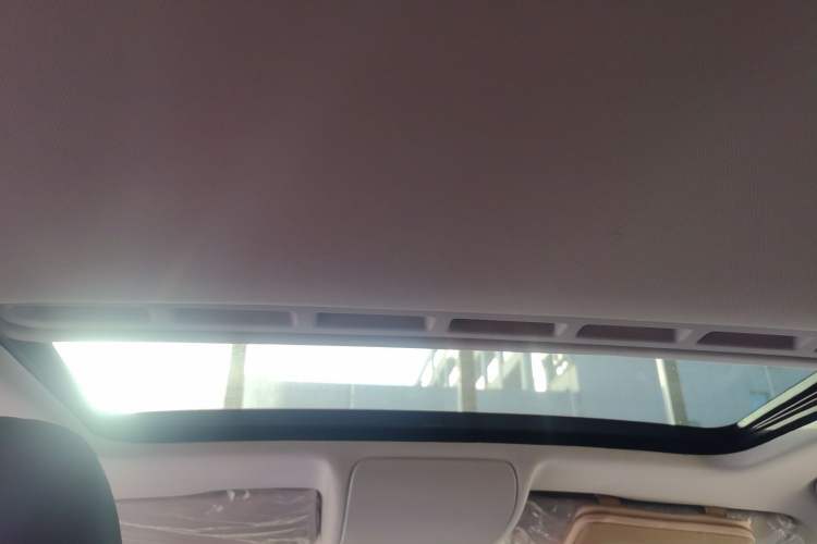 Used Volkswagen Polo 2016 1.6L Automatic Comfort Model
