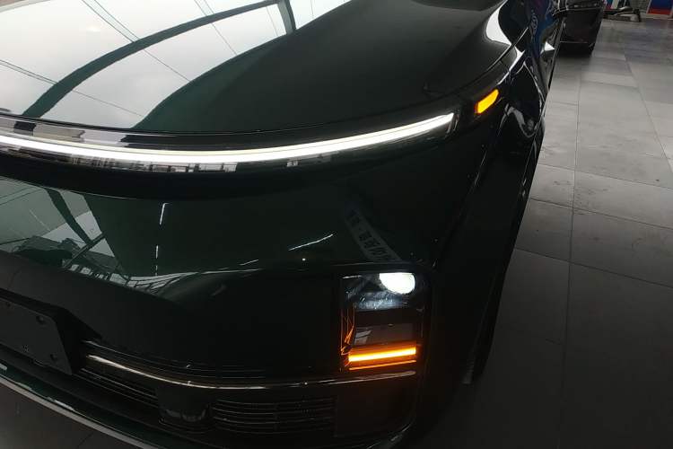 Used Li Auto L8 2023 Pro Model
