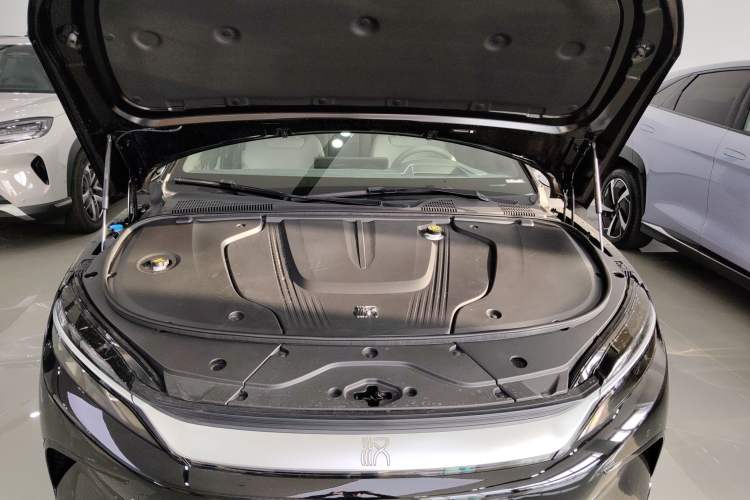 Used BYD Han 2025 EV with 701 km of Laser Radar-Enabled Intelligent Driving