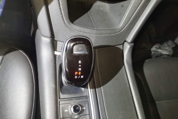 Used Cadillac XT5 2021 28T Luxury Model