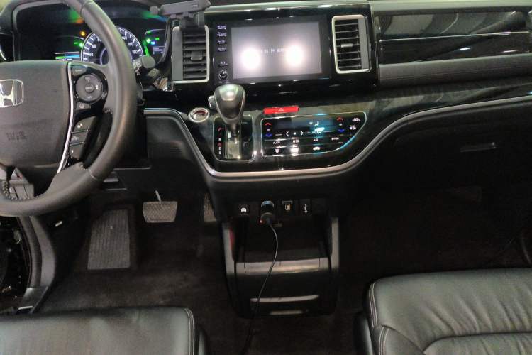 Used Honda Elysion 2019 2.0L Hybrid Luxury Edition