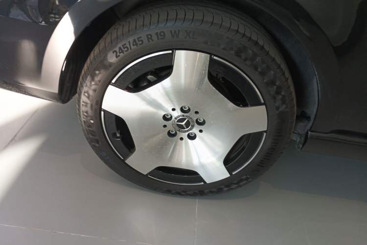 Used Mercedes-Benz V-Class 2024 V 300 L Long Wheelbase Luxury Edition
