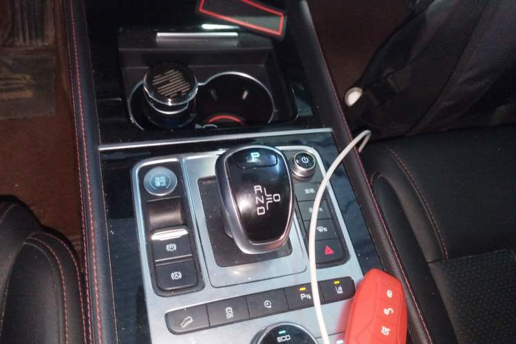 Used BYD Tang New Energy 2018 DM 2.0T All-Wheel Drive Smart Connectivity Luxury Model 7 Seats China V Emission Standard
