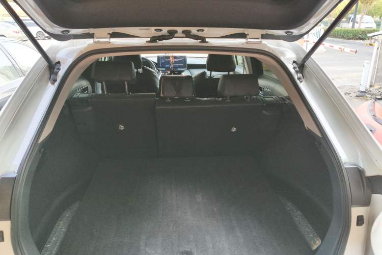 Used Toyota Harrier 2023 2.0L CVT Two-Wheel Drive Deluxe Edition
