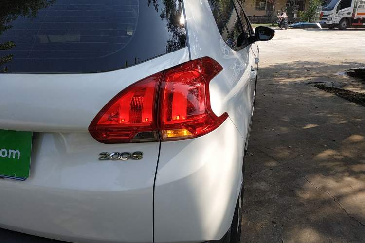 Used Peugeot 2008 2014 1.6L Automatic Fashion Edition