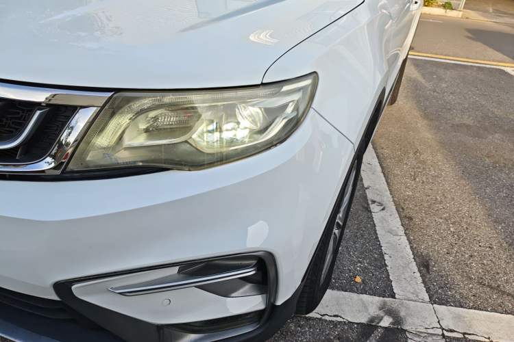 Used Geely Auto Emgrand X7 Sport 2018 1.8TD Automatic Two-Wheel Drive Smart Connect 4G Internet Edition
