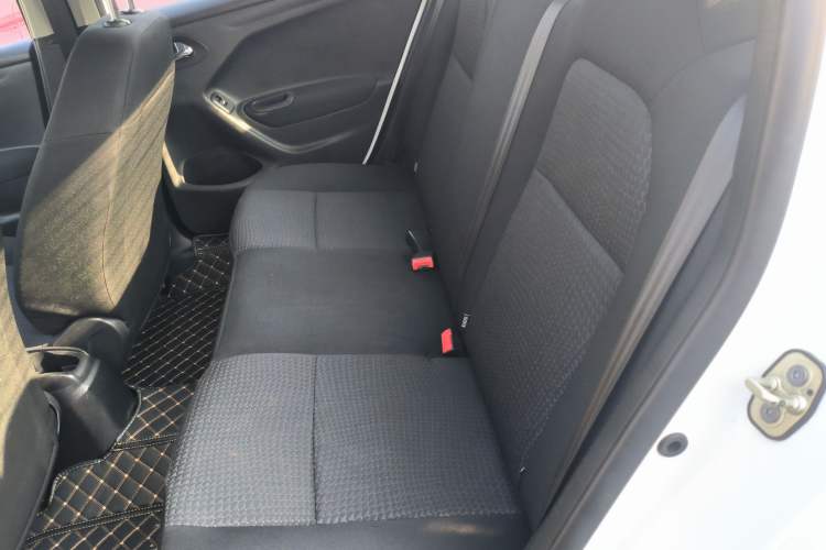 Used Peugeot 301 2014 1.6L Manual Comfort Edition
