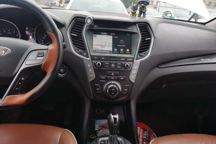 Used Hyundai Santa Fe 2017 2.0T Automatic All-Wheel Drive Smart 7-Seater