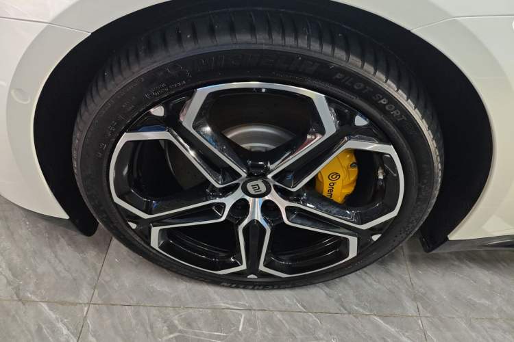 Used  SU7 2024 Four-Wheel Drive Ultra-Long Range Advanced Intelligent Driving Max Edition