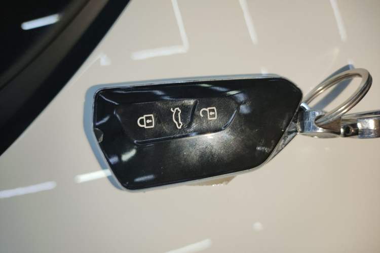 Used Volkswagen Lamando 2024 Lavida L 280TSI DSG Cool & Spicy Edition
