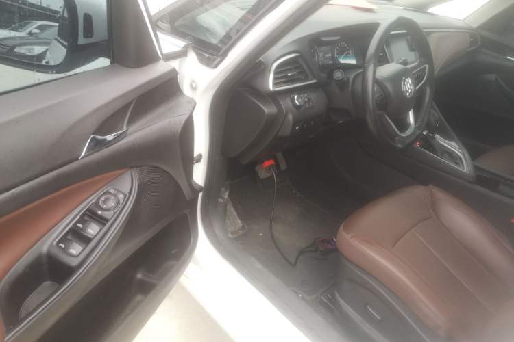 Used Buick GL6 2019 18T 6-Seater Connected Luxury Version China VI Standard
