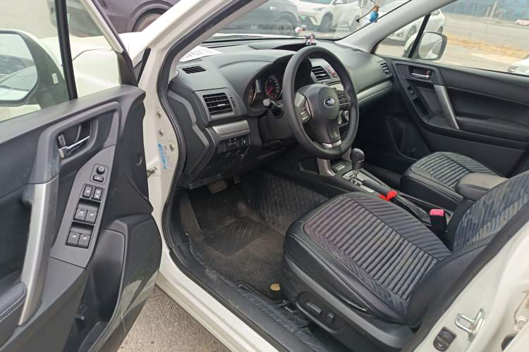 Used Subaru Forester 2014 2.0i Automatic Luxury Edition
