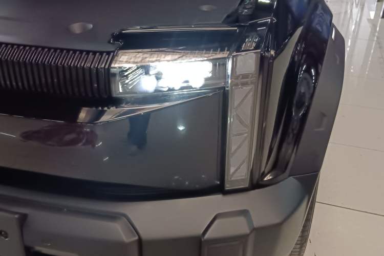 Used  03 2024 401km Range Two-Wheel Drive Standard Yuechao Version
