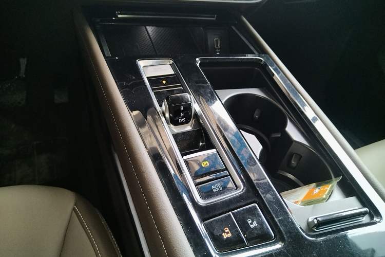 Used Volkswagen Viloran 2024 330TSI Luxury Edition