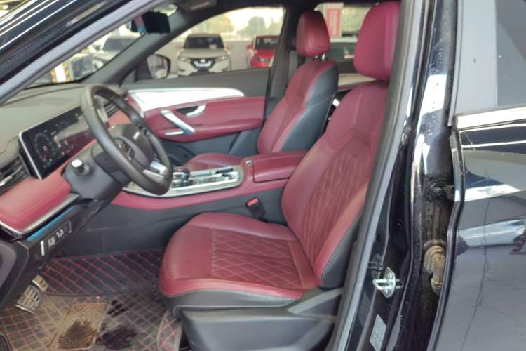 Used Jetour X70 PLUS 2023 1.5T DCT Brave PLUS 5-Seater
