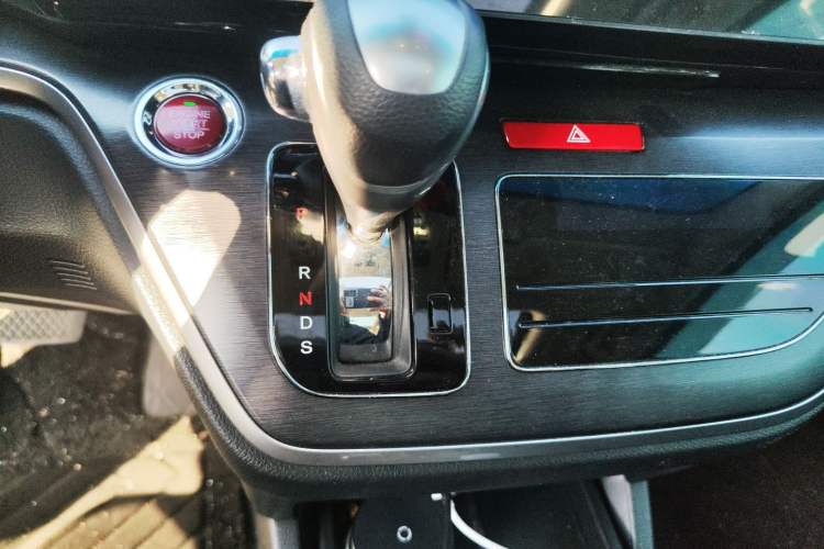 Used Honda Elysion 2016 2.4L Supreme Edition
