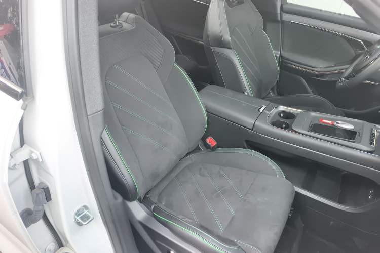 Used VOYAH FREE 2025 318 318 km Rear-Drive Touring Edition
