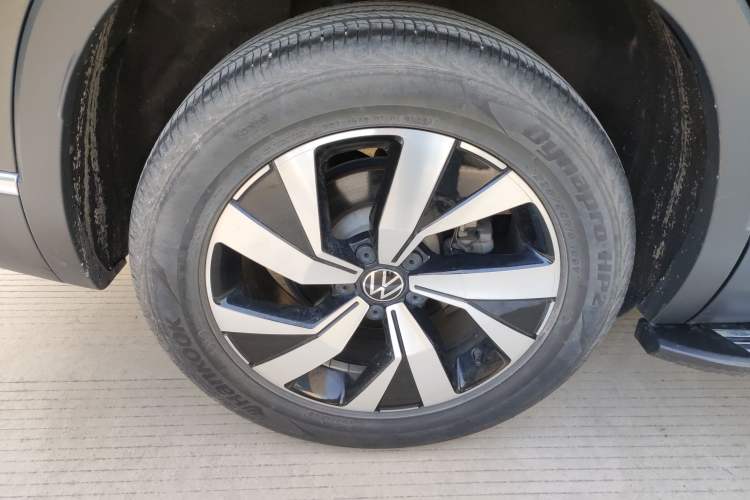 Used Volkswagen Tayron 2022 280TSI Two-Wheel Drive Luxury Smart Connectivity Version
