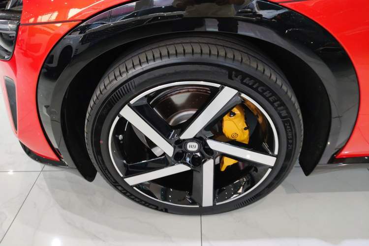 Used  YU7 2025 Ultra-Long Range High-Performance All-Wheel-Drive Max Edition