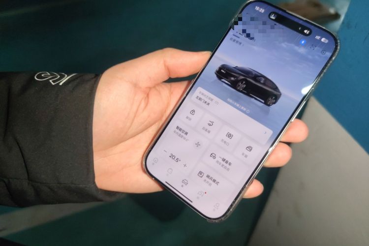 Used  12 2023 700 Three-Laser Rear-Wheel Drive Luxury Edition
