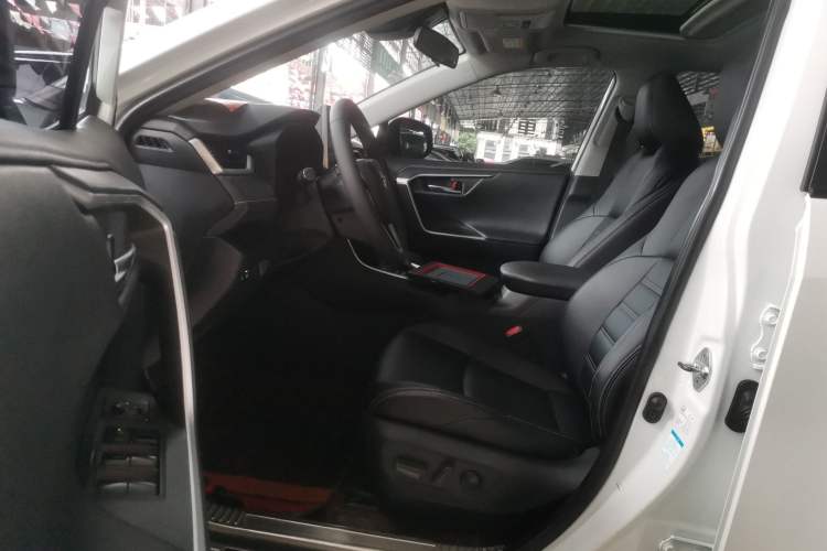 Used Toyota Wildlander 2021 2.0L CVT 4x4 Luxury Edition