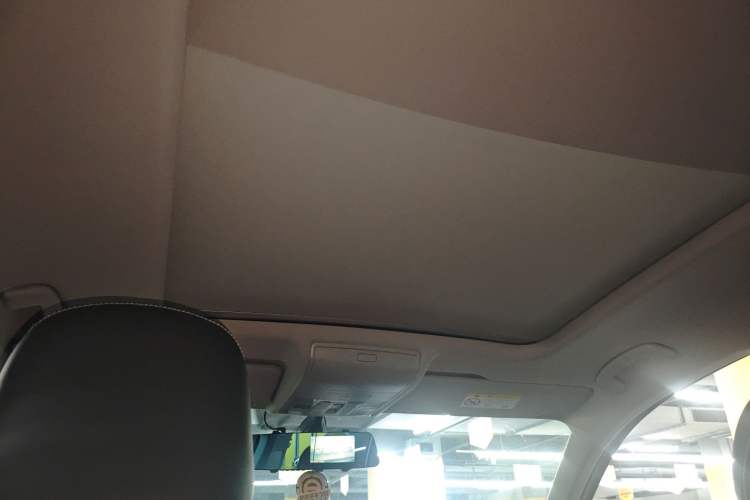 Used Volkswagen Tiguan L 2019 Updated Version 330TSI Automatic Two-Wheel Drive Panoramic Comfort Edition China VI Standard