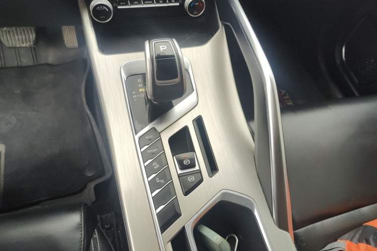 Used Geely Auto Coolray 2019 260T DCT Knight China VI Standard
