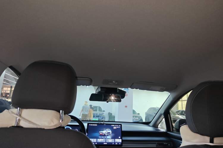 Used AION Y 2023 Younger