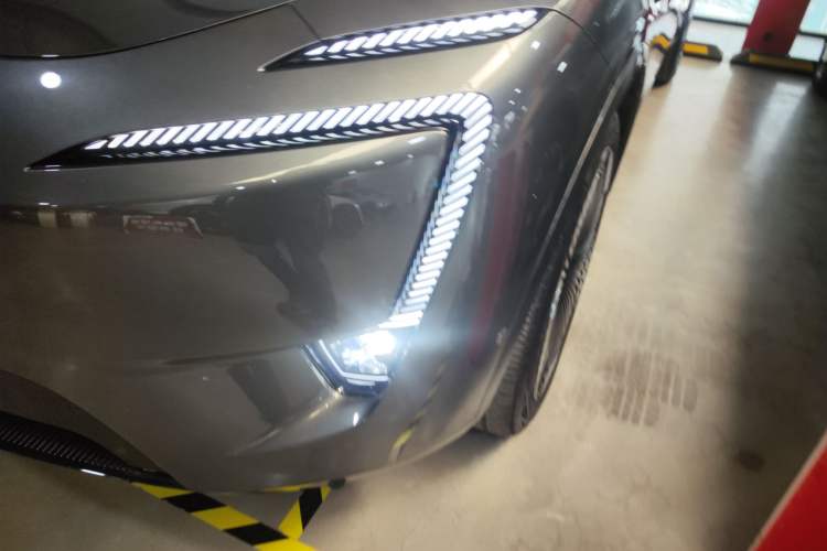 Used  11 2023 Long-Range Single-Motor Version 5 Seats