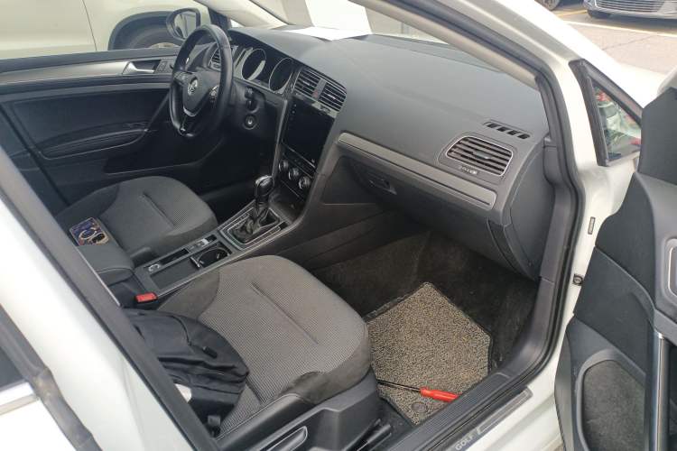 Used Volkswagen Golf 2020 280TSI DSG Comfort Version
