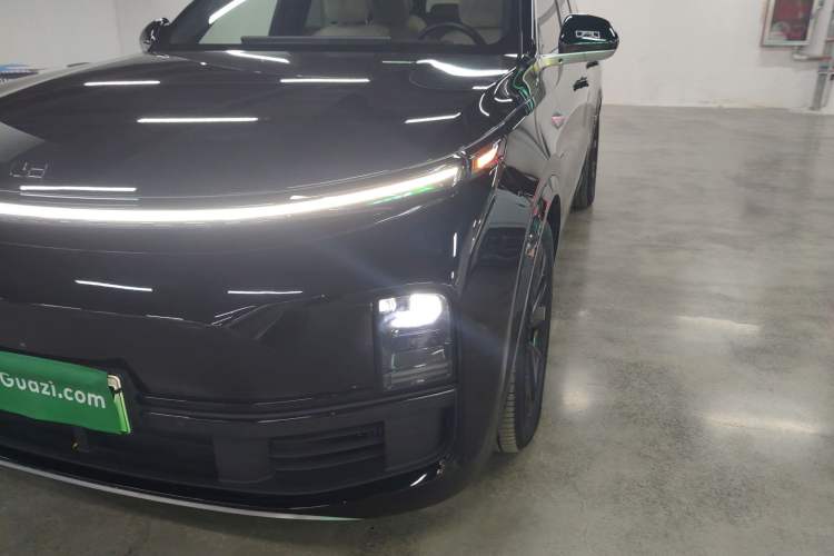 Used Li Auto L8 2023 Pro Model
