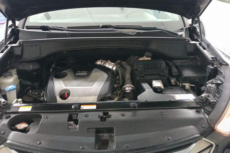 Used Hyundai Santa Fe 2015 2.0T Automatic Two-Wheel Drive Comfort Version 5 Seats