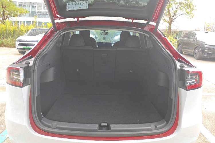 Used Tesla Model Y 2022 Rear-Wheel-Drive Version
