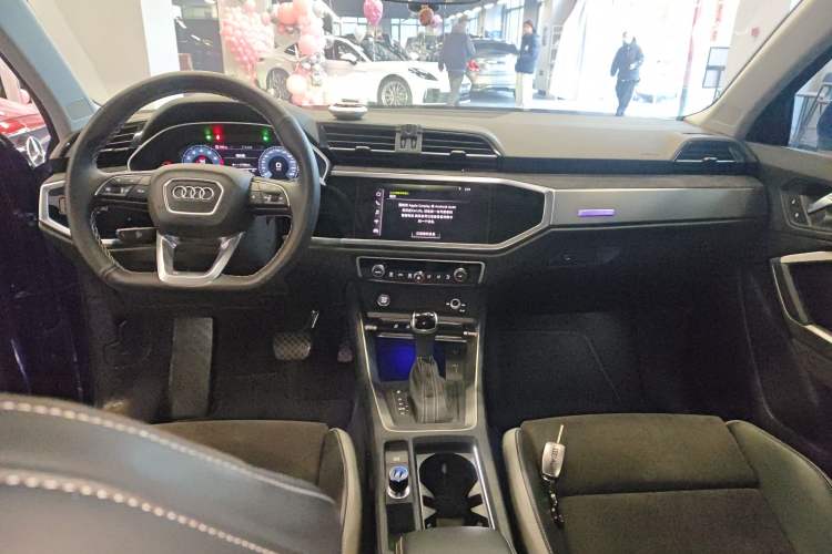 Used Audi Q3 2020 40 TFSI Fashion Dynamic Model