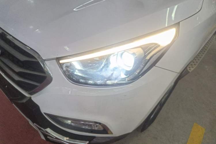 Used Hyundai ix35 2013 2.0L Automatic Two-Wheel Drive Smart GLS China IV Standard
