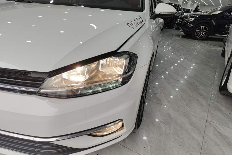 Used Volkswagen Golf 2020 Zhiai Edition 200TSI DSG Comfortable & Ambitious Version
