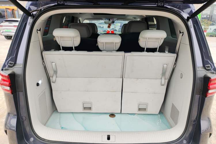 Used Roewe iMAX8 2022 400TGI Celebration Edition
