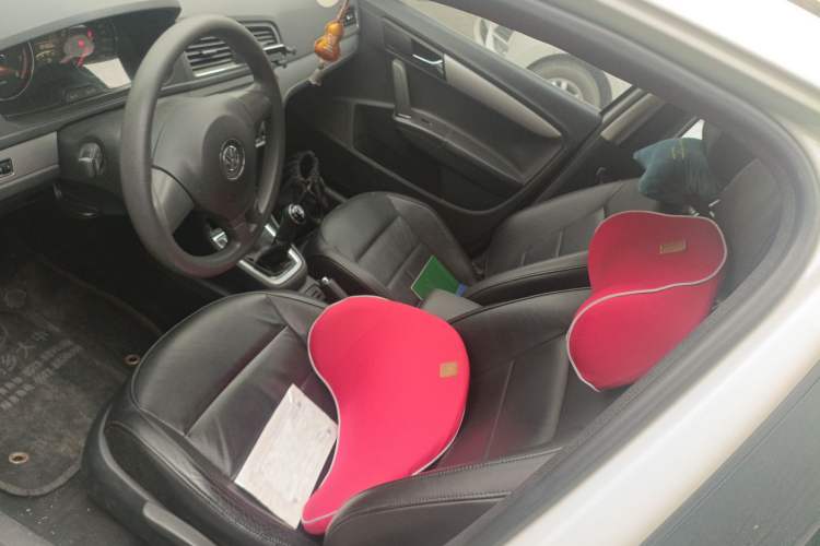 Used Volkswagen Gran Lavida 2013 1.6L Manual Comfort Model