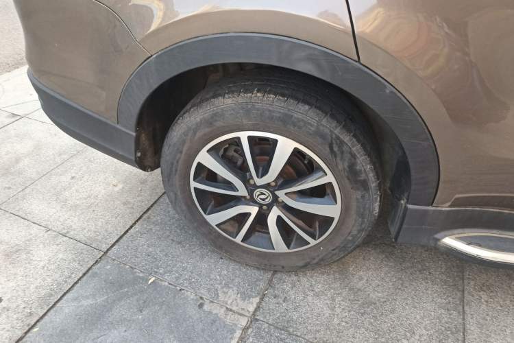 Used Dongfeng Fengon 580 2017 1.5T CVT Luxury Model
