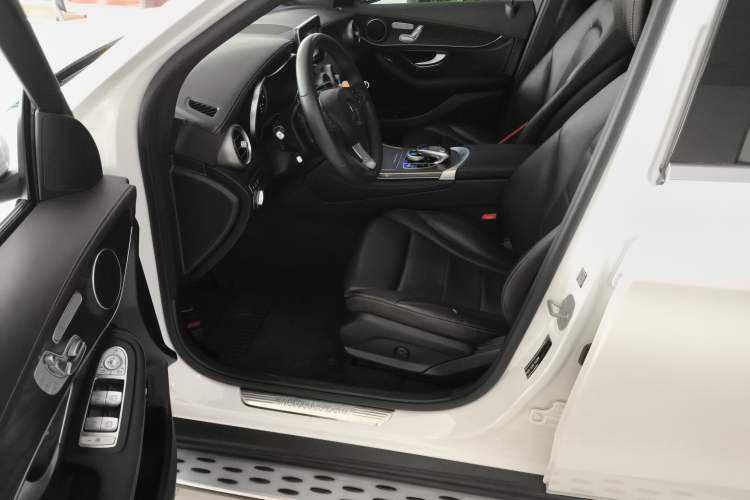 Used Mercedes-Benz GLC 2017 GLC 300 4MATIC Sport Edition