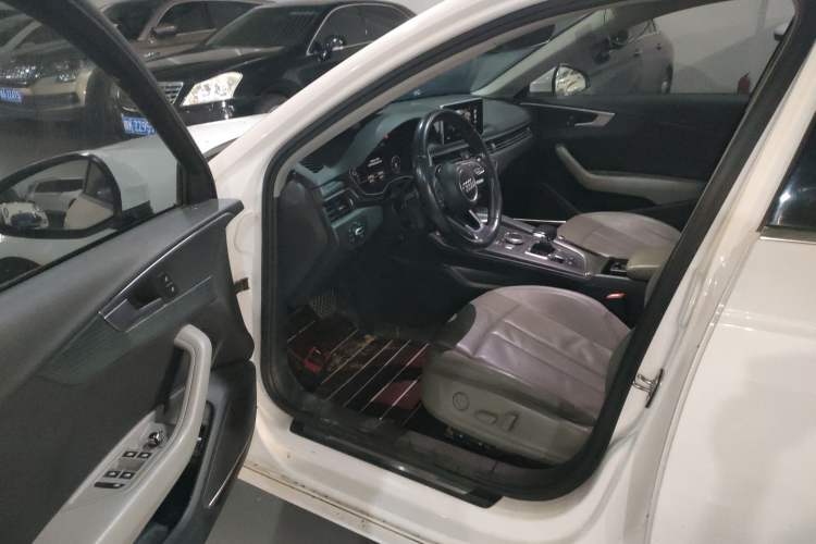 Used Audi A4L 2017 40 TFSI Style Edition
