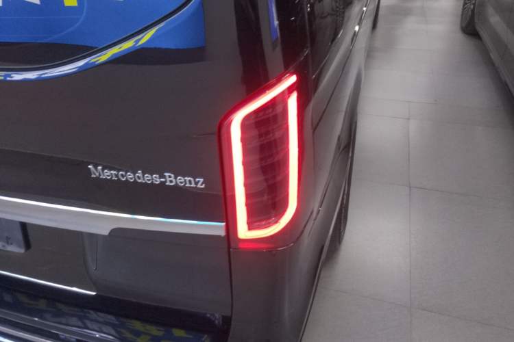 Used Mercedes-Benz Vito 2023 2.0T Business Version 7 Seats
