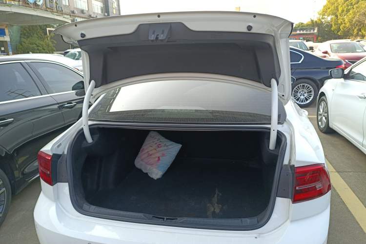 Used Volkswagen Lamando 2019 230TSI DSG Fashion Edition China V Standard