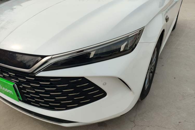 Used BYD Qin L 2025 DM-i Smart Drive 80KM Leading Model