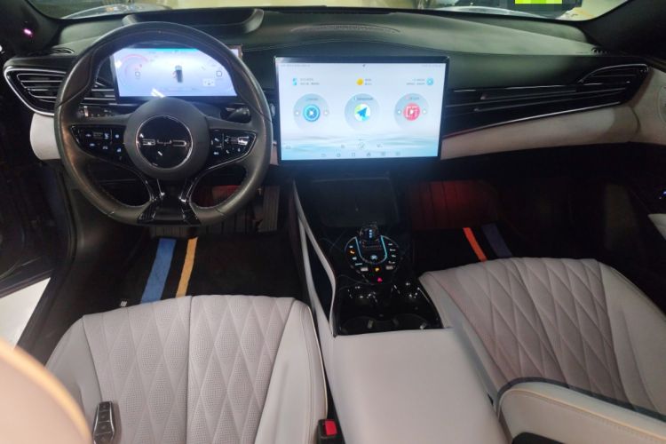 Used BYD Seal 2022 700 km Long-Range Rear-Wheel-Drive Version
