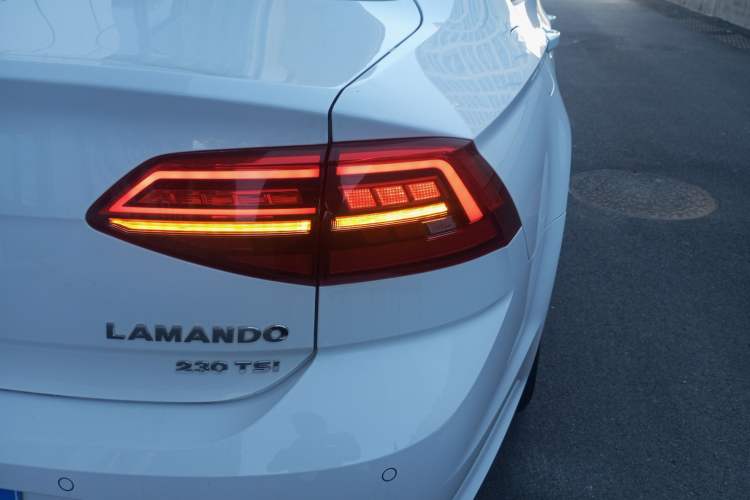 Used Volkswagen Lamando 2019 230TSI DSG Fashion Edition China V Standard
