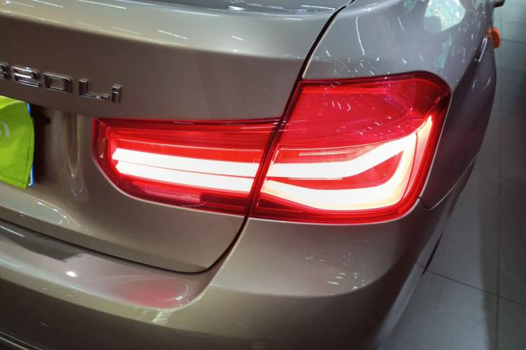 Used BMW 3 Series 2019 320Li Fashion Model
