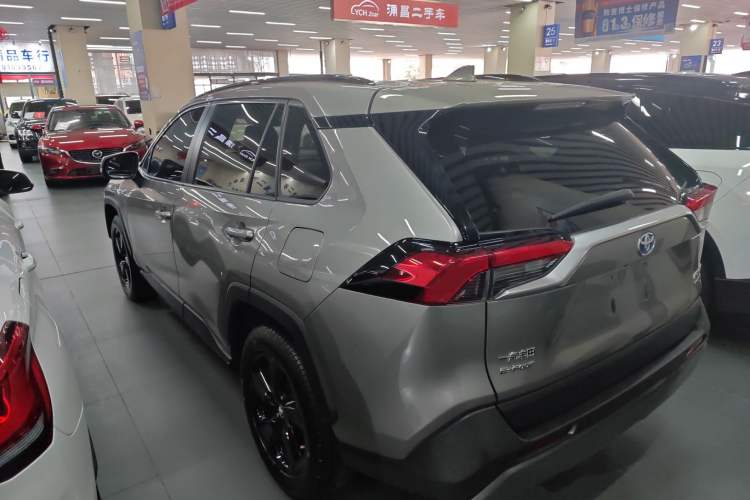 Used Toyota RAV4 2020 Dual-Motor 2.5L E-CVT Four-Wheel Drive Flagship Edition
