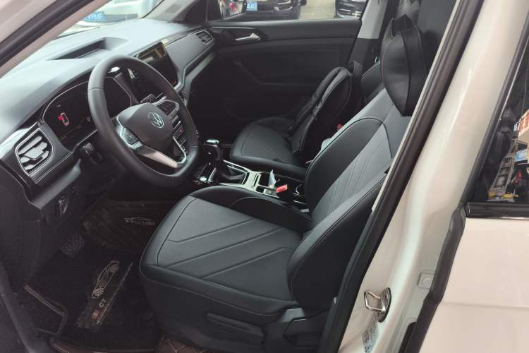 Used Volkswagen Tharu 2025 NewRui 300TSI Prestige Edition
